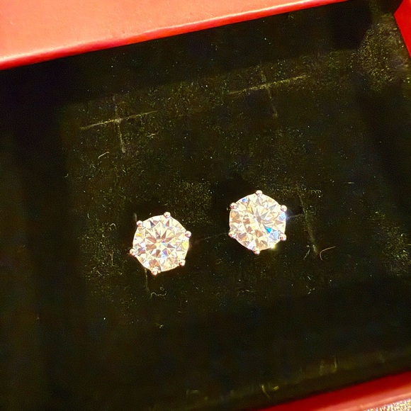 3ct. GRA certified moissanite screw back earrings. Set in sterling silver. - Picture 3 of 5